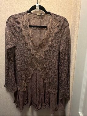 Lace minidress